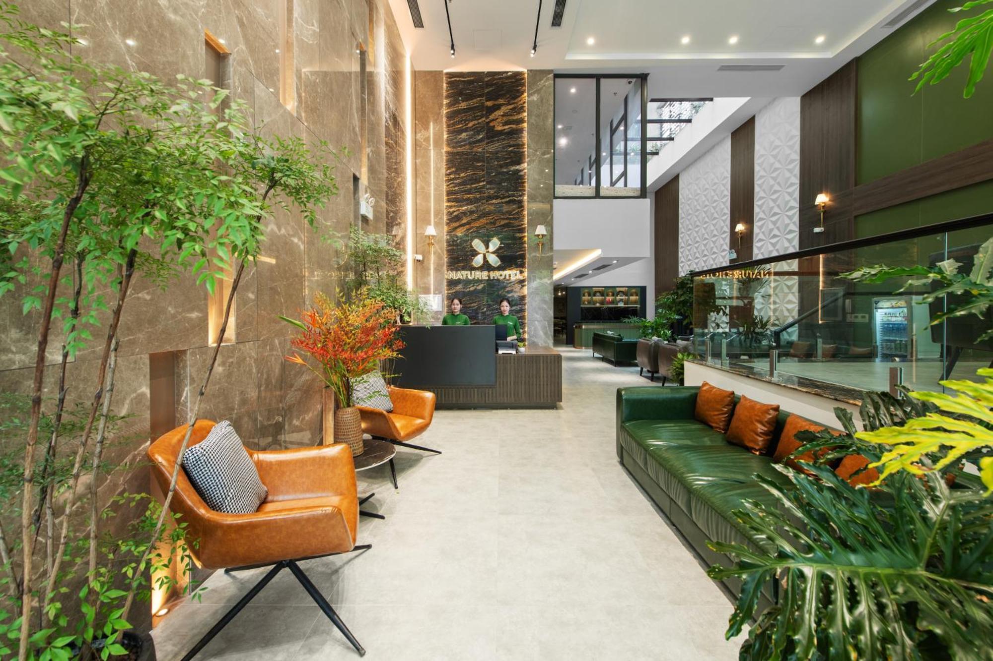 Nature Hotel - Lac Long Quan, Hanoi